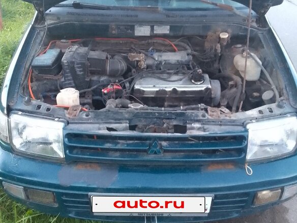 1995 Mitsubishi Space Runner I, зелёный, 50000 рублей