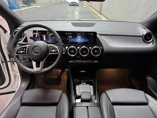 2022 Mercedes-Benz GLA 180 II (H247), белый, 2465084 рублей, вид 5