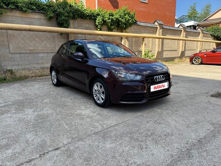 2011 Audi A1 I (8X), пурпурный, 1069000 рублей, вид 3
