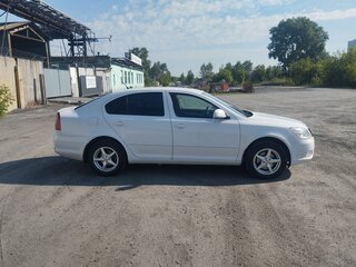 2010 Skoda Octavia II (A5) Рестайлинг, белый, 550000 рублей, вид 3