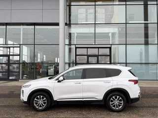 2018 Hyundai Santa Fe IV, белый, 2485000 рублей, вид 4