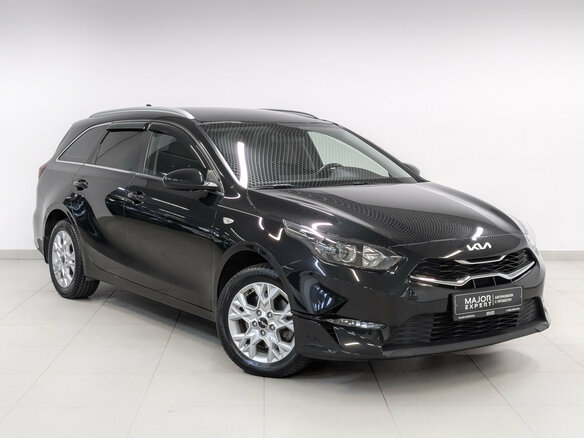 2021 Kia Ceed III Рестайлинг, чёрный - вид 2