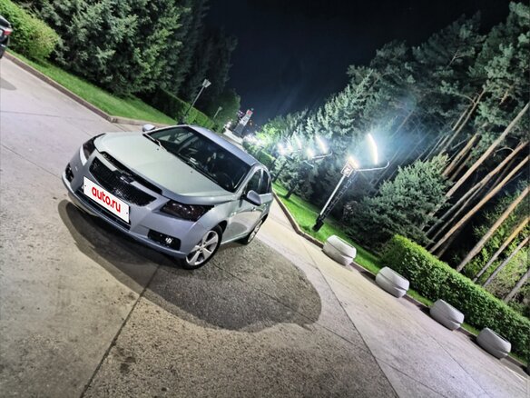 2011 Chevrolet Cruze I, серый, 745000 рублей - вид 1
