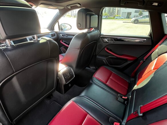 2018 Porsche Macan S Diesel I, чёрный, 4390000 рублей - вид 12