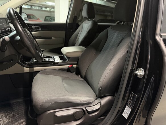2021 Kia Carnival IV, чёрный, 3299000 рублей - вид 9