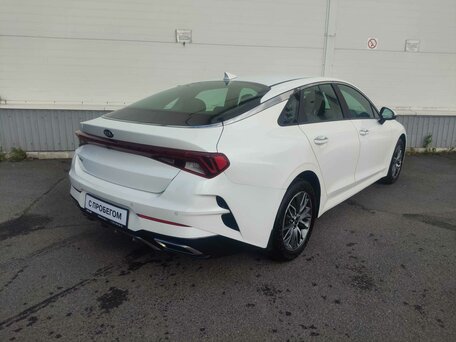 2021 Kia K5 III, белый, 2280000 рублей, вид 5
