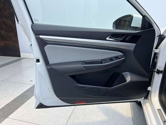 2026 Volkswagen Bora IV (China Market) Рестайлинг, белый, 1990000 рублей - вид 12