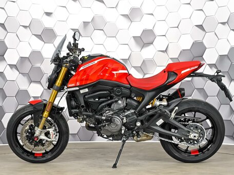 2023 Ducati Monster 937, красный, 899000 рублей, вид 4