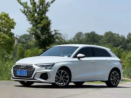 2022 Audi A3 Sportback 35 TFSI IV (8Y), белый, 1500000 рублей, вид 1