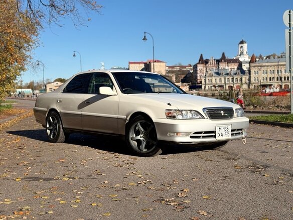 1998 Toyota Cresta V (X100) Рестайлинг, белый, 780000 рублей - вид 1