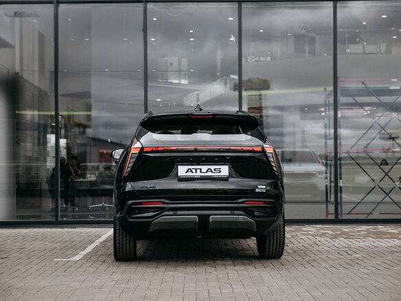 2026 Geely Atlas II, чёрный, 3449990 рублей - вид 6