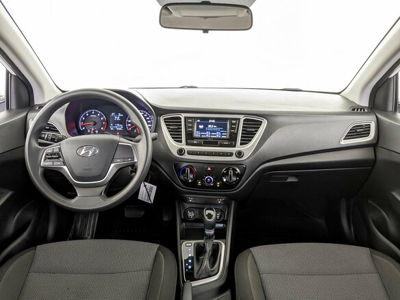 2022 Hyundai Solaris II Рестайлинг, белый, 1580000 рублей - вид 13
