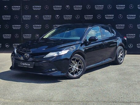 Toyota Camry VIII (XV70)