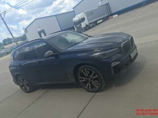 2021 BMW X5 M50d IV (G05/G18), чёрный, 6320000 рублей, вид 2