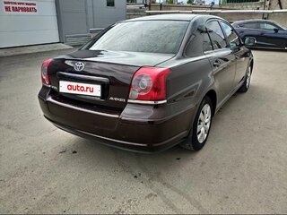 2006 Toyota Avensis II Рестайлинг, красный, 850000 рублей, вид 2