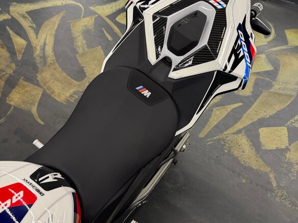 2025 BMW S 1000 RR, белый, 2400000 рублей - вид 8