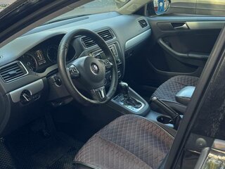 2013 Volkswagen Jetta VI, чёрный, 1100000 рублей, вид 3