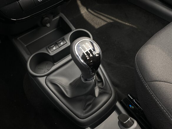2026 Lada (ВАЗ) Granta I Рестайлинг, белый, 1324000 рублей - вид 16