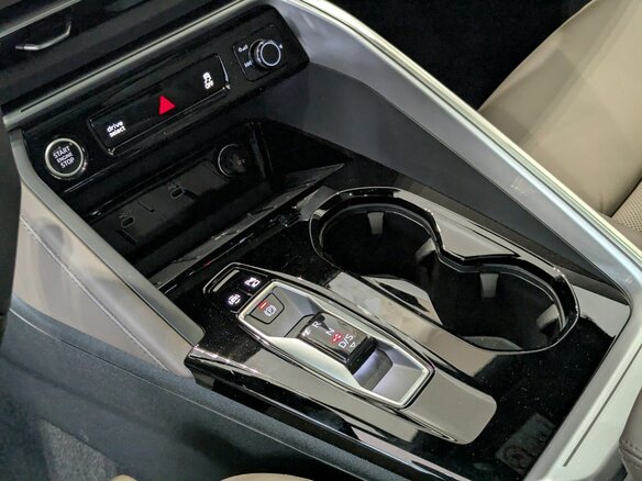 2026 Audi Q5 40 TDI III (GU), чёрный, 8990000 рублей - вид 16