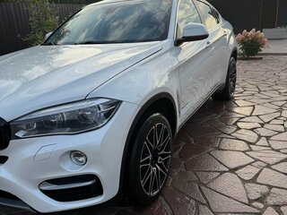 2019 BMW X6 30d II (F16), белый, 4250000 рублей, вид 2