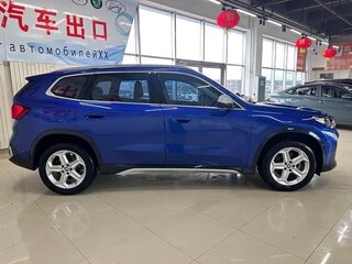 2023 BMW X1 Long 20Li sDrive II (F48) Рестайлинг, синий, 1915000 рублей, вид 4