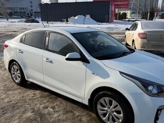 2017 Kia Rio IV, белый, 1000000 рублей, вид 2