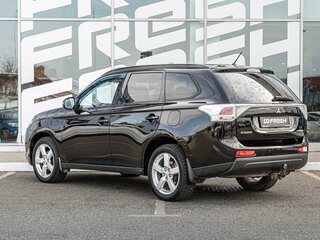 2012 Mitsubishi Outlander III, чёрный, 1070000 рублей, вид 2