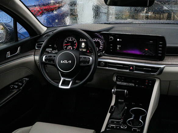 2022 Kia K5 III, синий, 2750000 рублей - вид 9