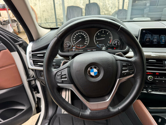 2017 BMW X6 30d II (F16), белый, 5100000 рублей - вид 13