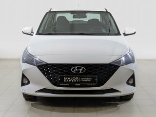 2022 Hyundai Solaris II Рестайлинг, белый, 1455000 рублей, вид 2