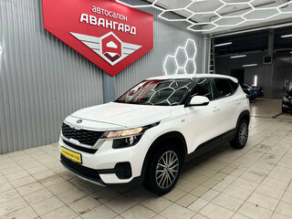 2021 Kia Seltos I, белый, 1950000 рублей, вид 3