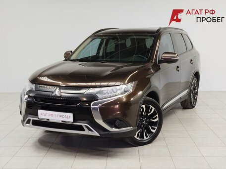 2021 Mitsubishi Outlander III Рестайлинг 3, коричневый, 1900000 рублей, вид 1