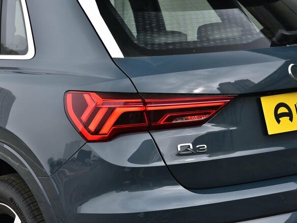 2026 Audi Q3 45 TFSI II (F3), синий, 4750000 рублей - вид 9