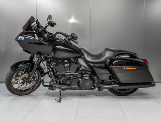 2022 Harley-Davidson Road Glide, чёрный, 3425700 рублей, вид 4