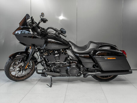 2022 Harley-Davidson Road Glide, чёрный, 3590314 рублей, вид 4
