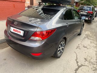 2013 Hyundai Solaris I, серый, 750000 рублей, вид 3