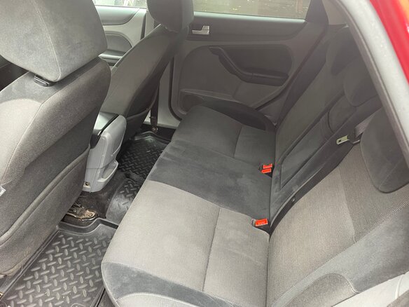 2008 Ford Focus II Рестайлинг, красный, 370000 рублей - вид 17