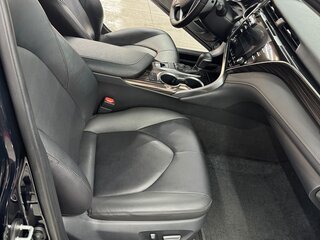 2020 Toyota Camry VIII (XV70), синий, 3000000 рублей, вид 5