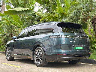 2026 Lynk & Co 900, зелёный, 6150000 рублей, вид 5