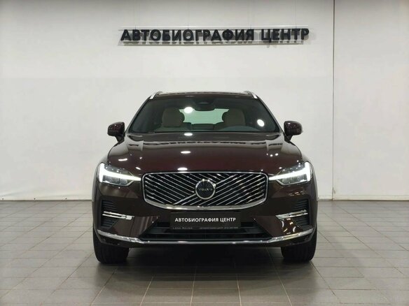 2025 Volvo XC60 II Рестайлинг 2, красный, 6290000 рублей - вид 1