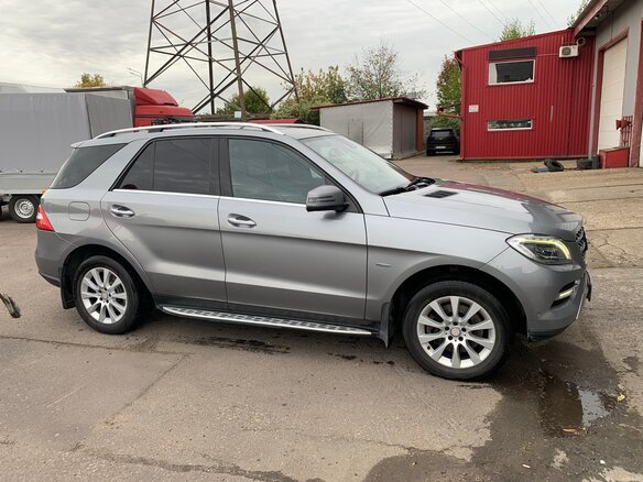 2012 Mercedes-Benz M-Класс 350 III (W166), серый - вид 2