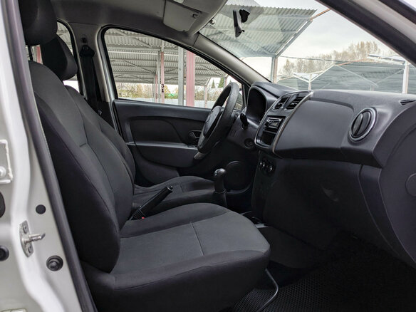 2015 Renault Logan II, белый, 549900 рублей - вид 9