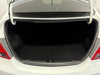 2014 Hyundai Solaris I Рестайлинг, белый, 995000 рублей, вид 5