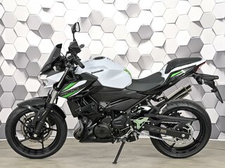 2019 Kawasaki Z 400, белый, 489000 рублей, вид 4