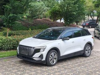 2024 Audi Q5 e-tron 40, серебристый, 4299033 рублей, вид 1