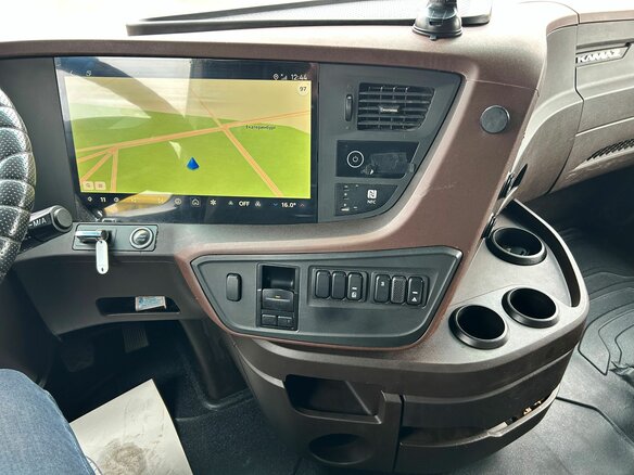 2023 КамАЗ 54901, красный, 3499000 рублей - вид 22
