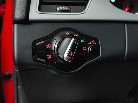 2011 Audi A4 IV (B8), красный, 909000 рублей - вид 20