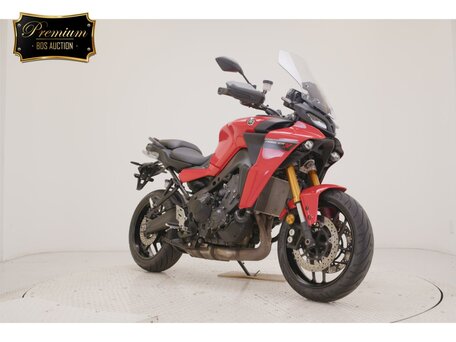 2024 Yamaha MT-09 Tracer (FJ-09), красный, 1477000 рублей, вид 3