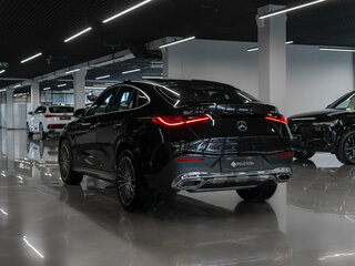 2026 Mercedes-Benz GLC 300 II (X254), чёрный, 9400000 рублей, вид 4