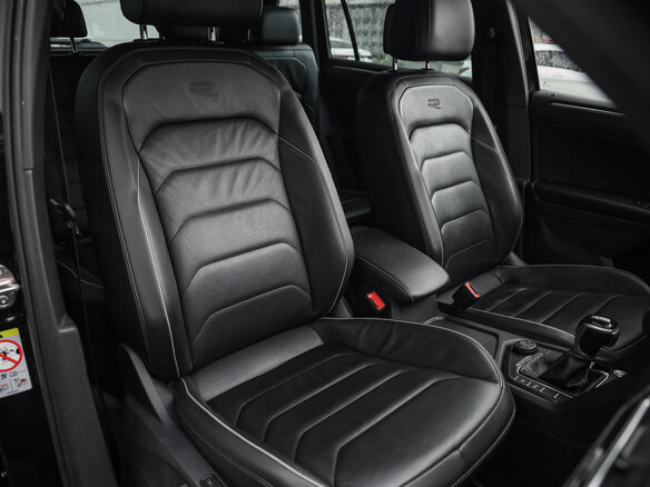 2021 Volkswagen Tiguan II Рестайлинг, чёрный - вид 26